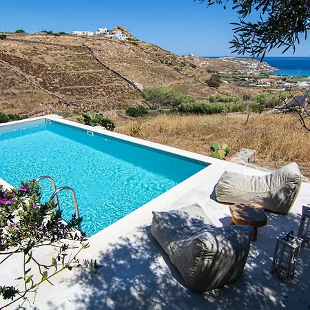 The House In The Field Villa