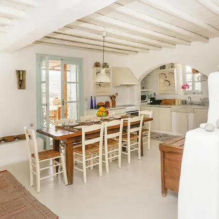 The House In The Field Villa *