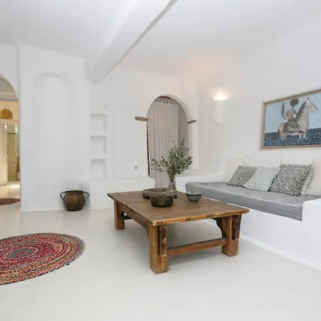 The House In The Field Villa *